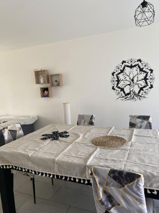 Appartement Ping-Pong Proche Gare Gagny Exterior foto